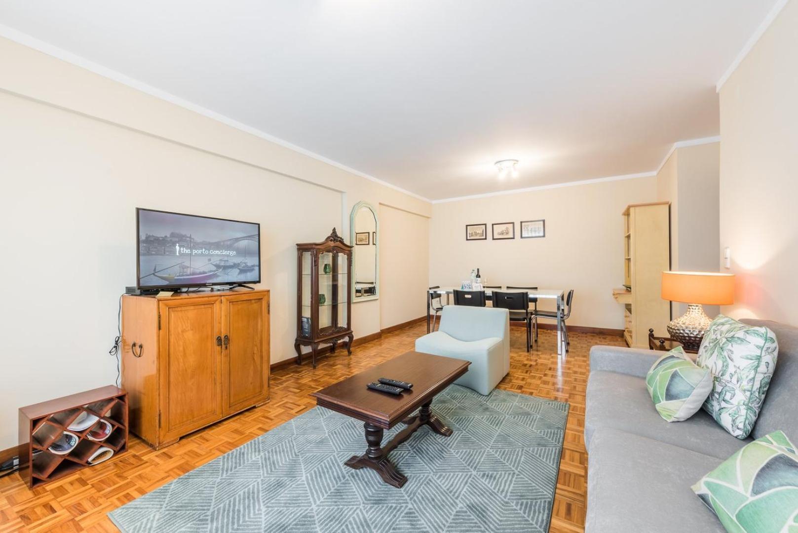 Апартаменты Guestready - Eclectic Haven In The Heart Of Порту Экстерьер фото