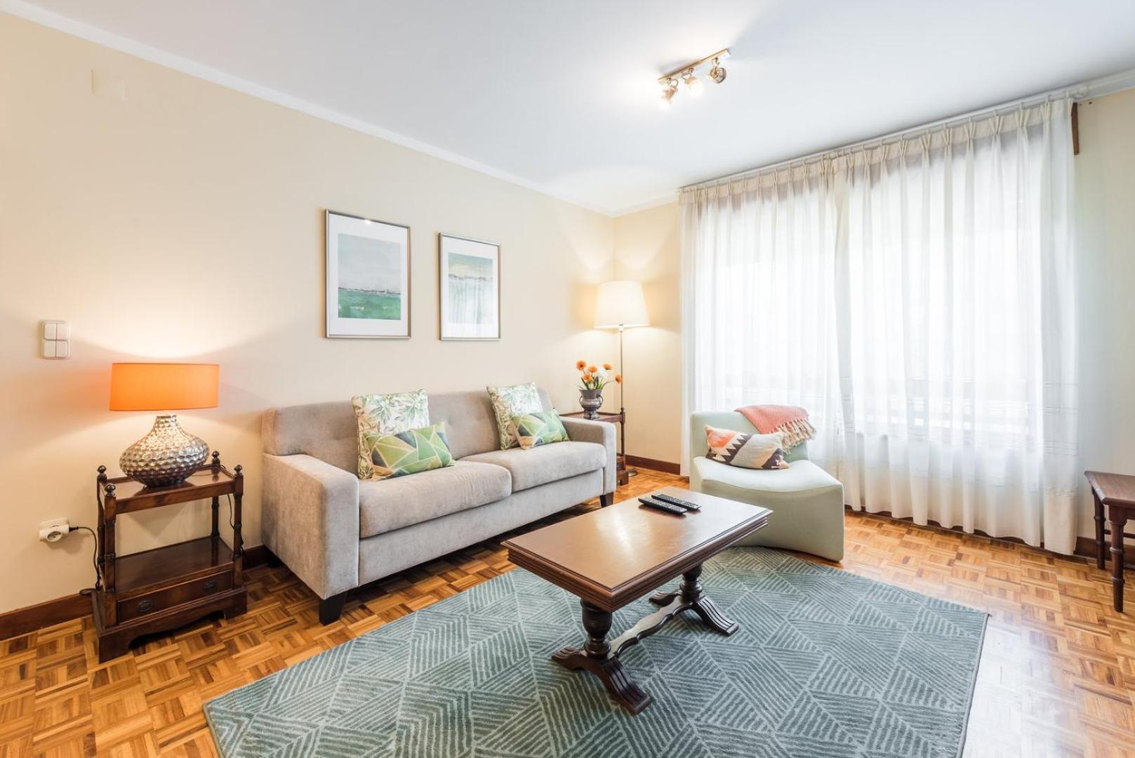 Апартаменты Guestready - Eclectic Haven In The Heart Of Порту Экстерьер фото